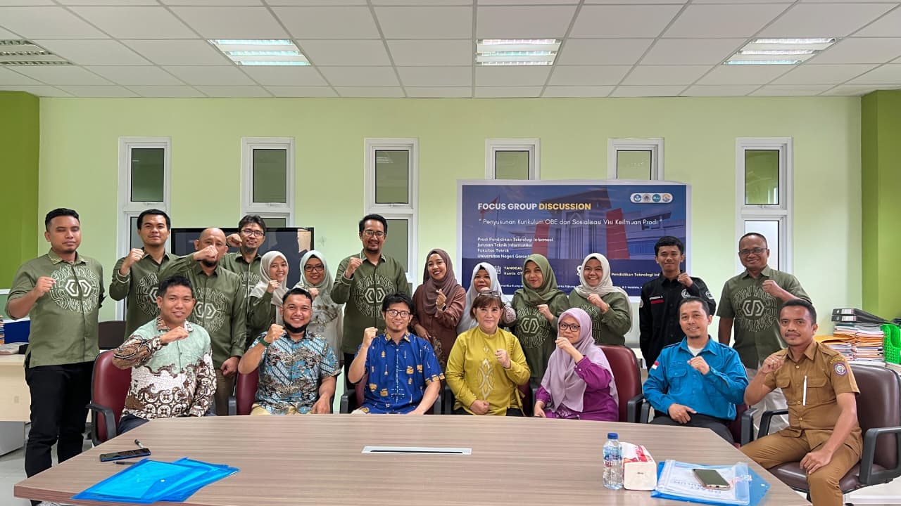 FGD Kurikulum dan Sosialisasi Visi Misi Prodi Pendidikan Teknologi Informasi UNG Libatkan Stakeholder Eksternal